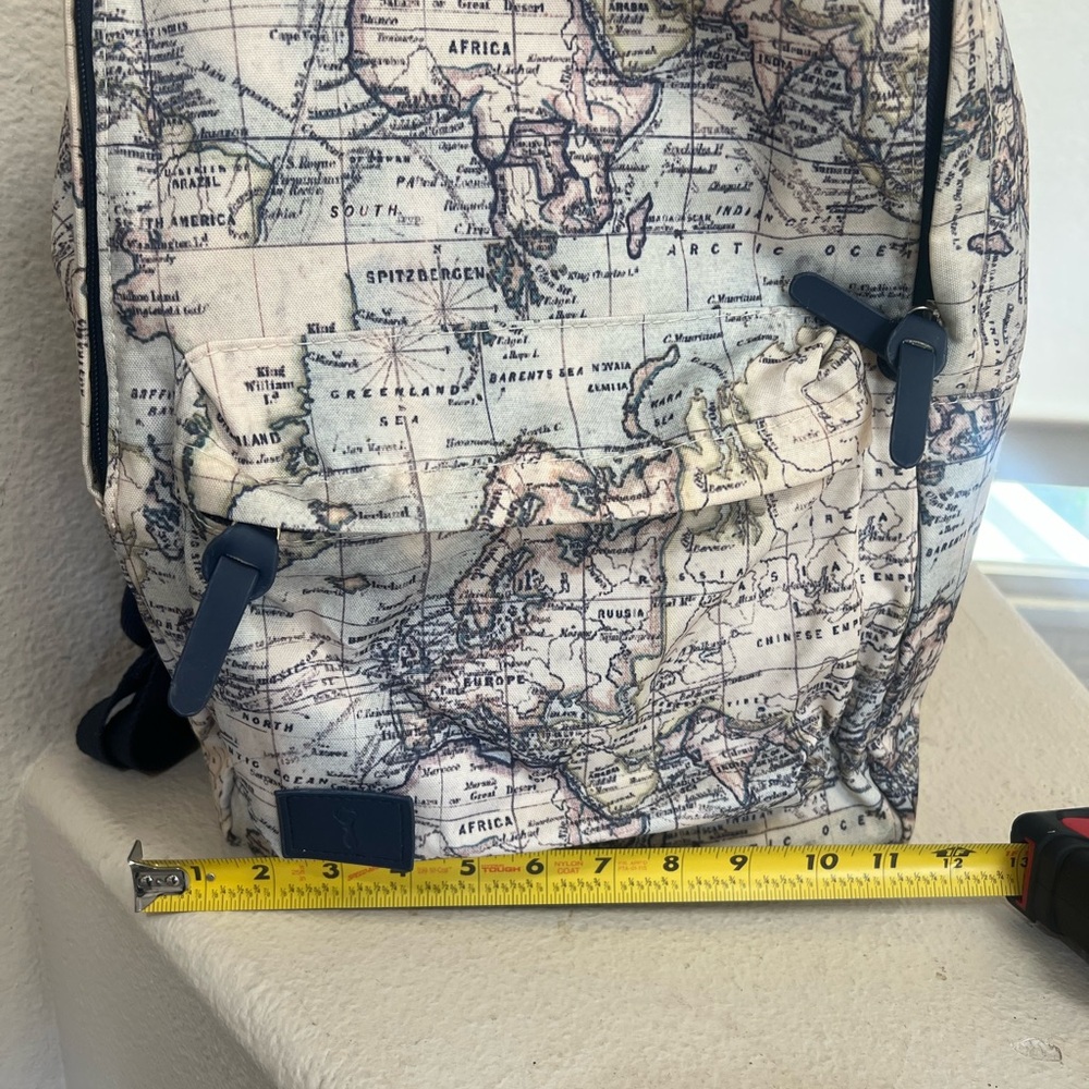 TYPO World Map‎ Backpack - Picture 3 of 8